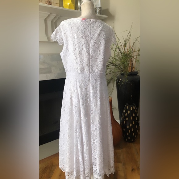 White Lace Dress - Picture 3 of 6